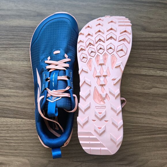 Altra Lone Peak 8, Women's 9.5, Navy/Coral - Picture 10 of 11